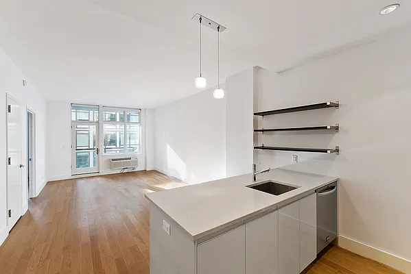 Rented by CORE | media 4