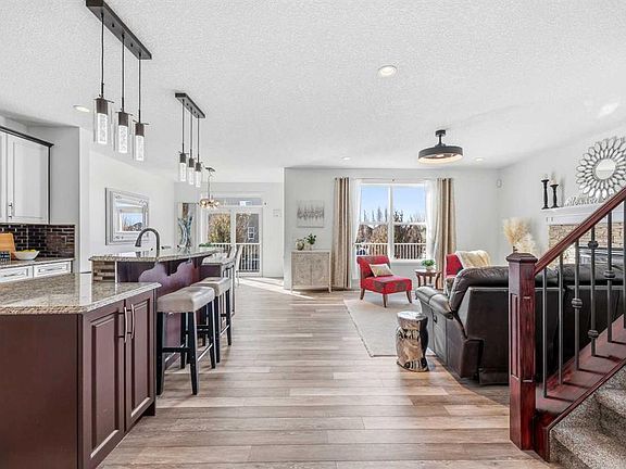 5th image of 30 E Ranchers Cres