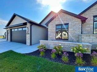 8015 S 43rd St, Lincoln, NE 68516