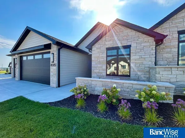 8015 S 43rd St, Lincoln, NE 68516