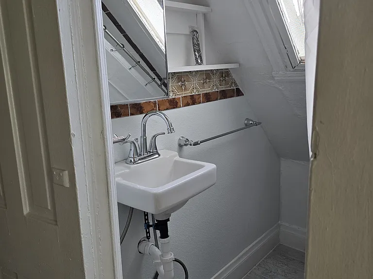 1343 Vine St #4 — Photo 31