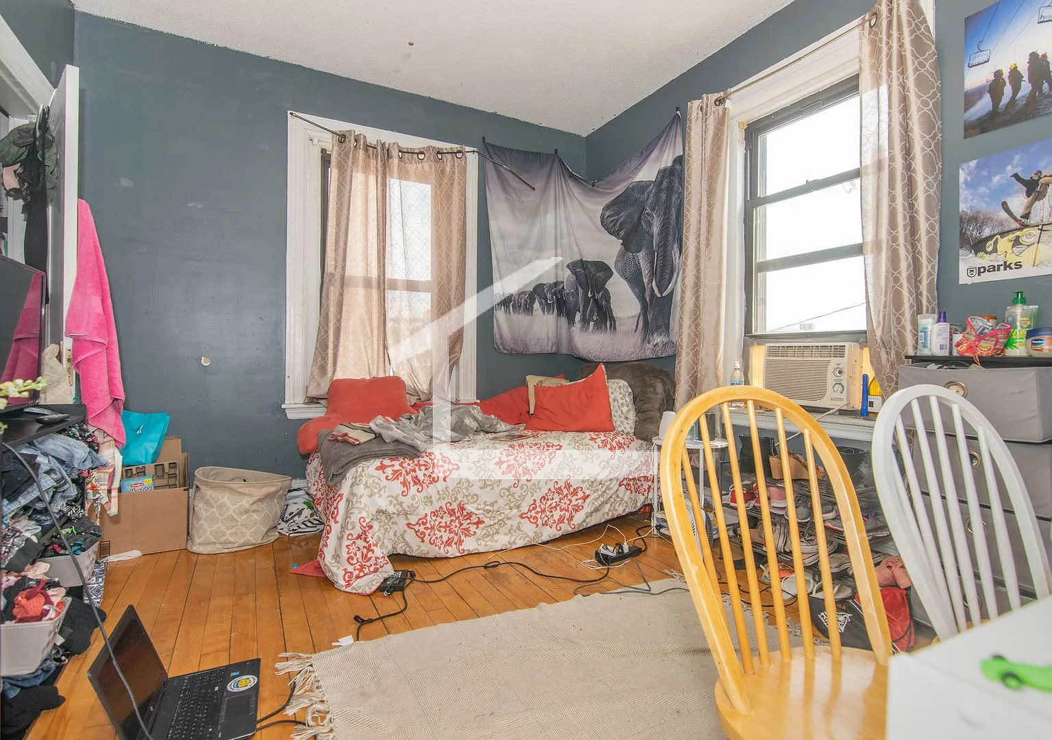 Glenville — Photo 1