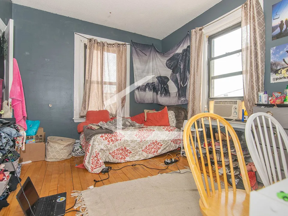18 Glenville Ave