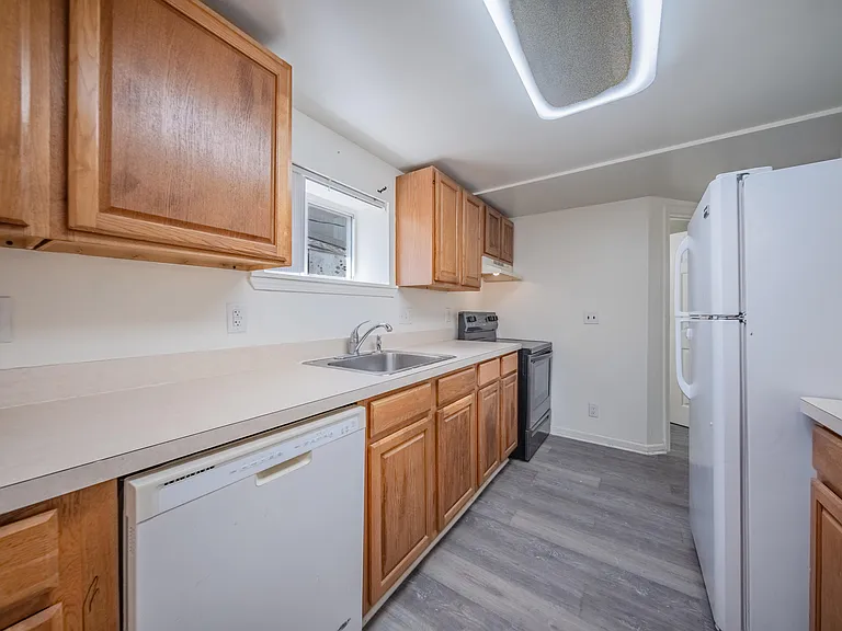 2472 Hawks Ave #1 — Photo 8