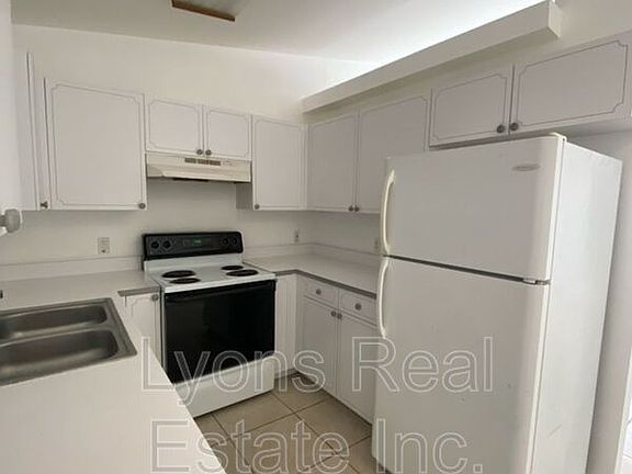 5th image of 5007 Leonard Blvd S