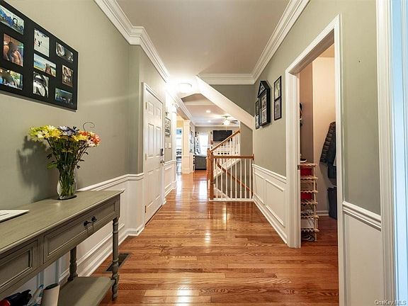 3rd image of 5 Bainbridge Pl Unit 303
