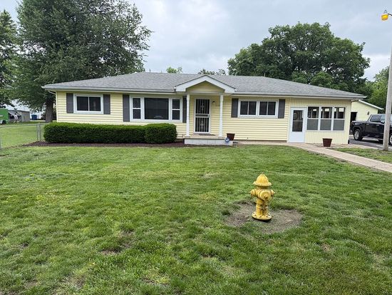 2426 S 10th St, Terre Haute, IN 47802