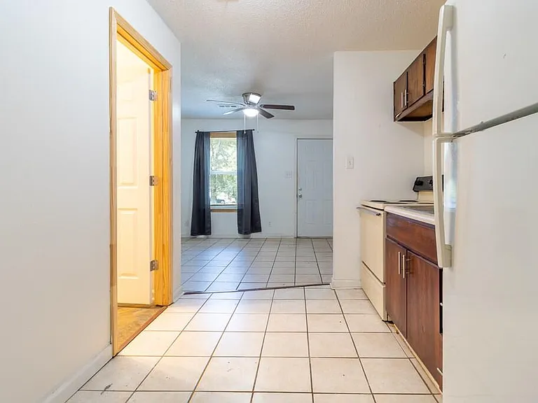 1775 Westside Cir — Photo 8