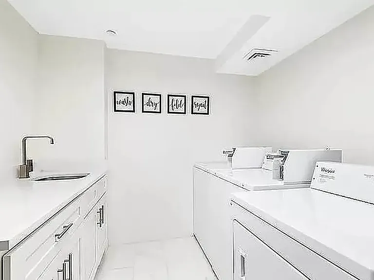 219 S 3rd St #2R — Photo 9