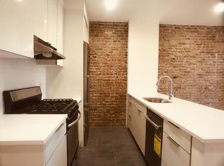 211 Henry St #5B, New York, NY 10002