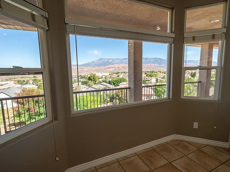 2541 W Spilsbury Ct — Photo 15