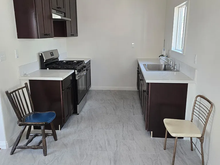 625 Flicker St #625 — Photo 1