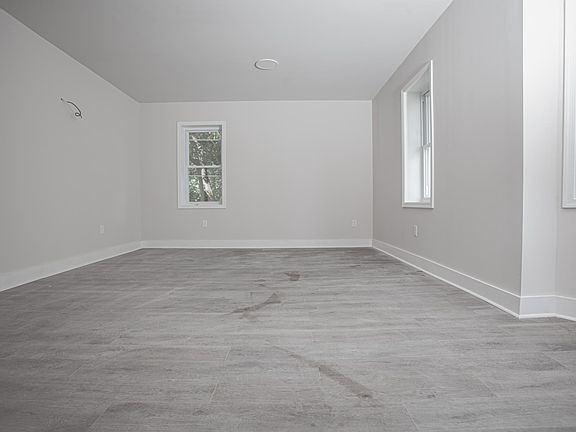 3rd image of 1417 W Olney Ave #19