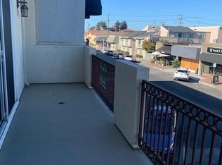 1568 Laurel St, San Carlos, CA 94070