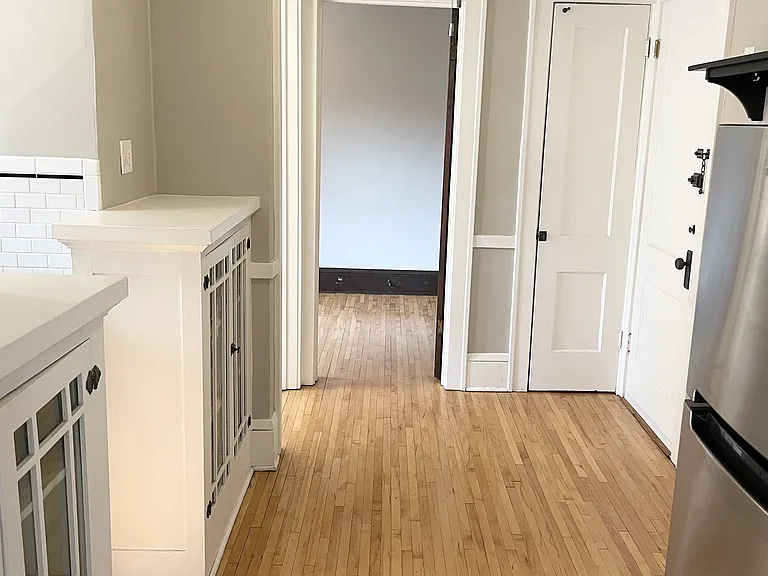 Ashland & Laurel Apartments — Photo 7