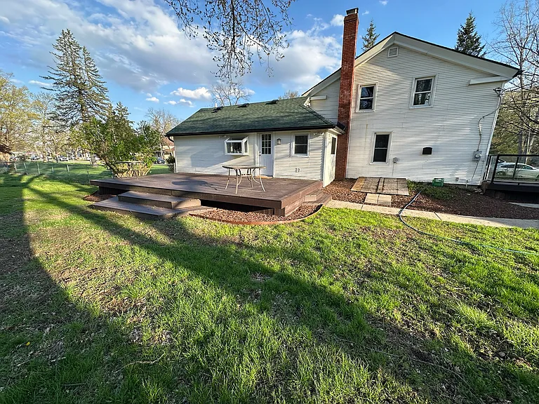 720 W Commerce Rd — Photo 18
