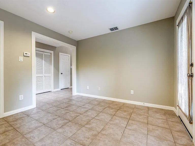 Second living area