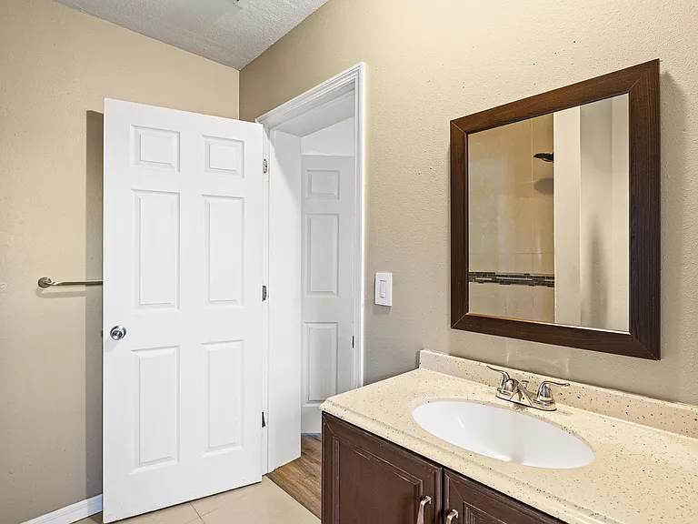 5911 Olive Ave — Photo 15