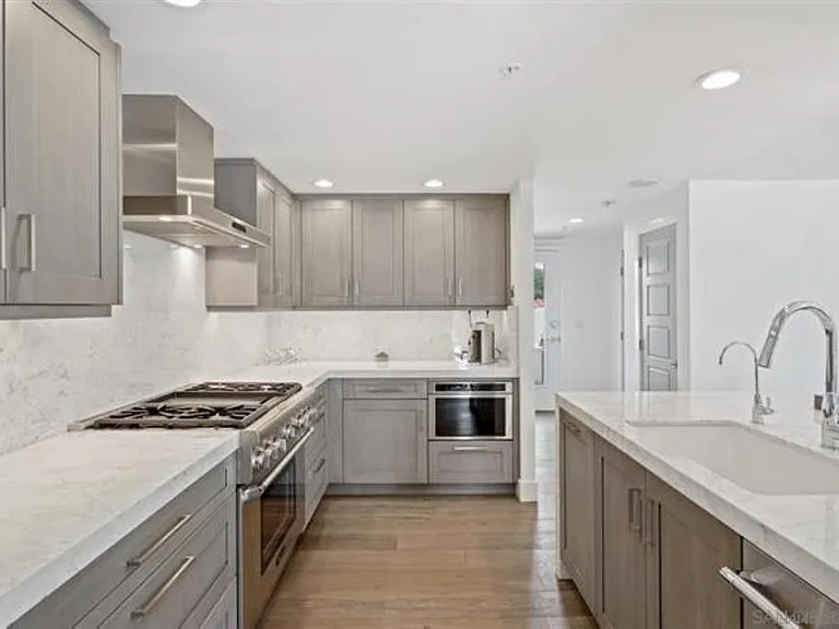 160 W Island Ave W #160 — Photo 11