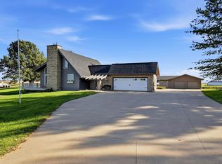 3293 Busch Ln, Cuba City, WI 53807