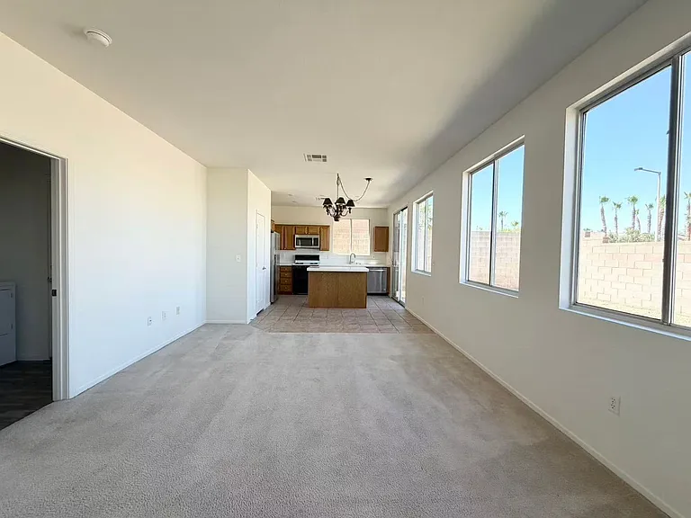 10208 Turin Pl — Photo 4