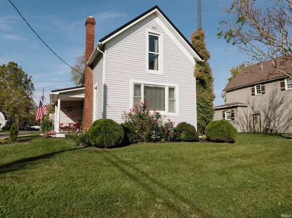 135 Harrison St, Geneva, IN 46740