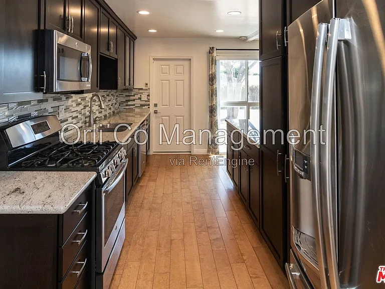 10056 Mason Ave — Photo 4