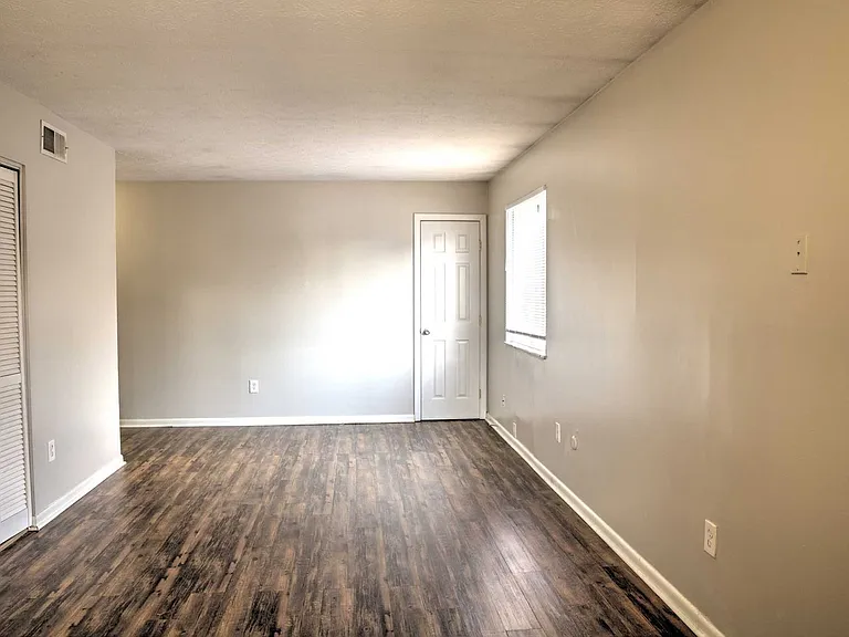 1292 Courtland Ave #B — Photo 5