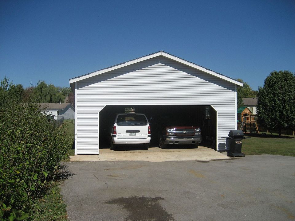 24'x24' garage added 2006