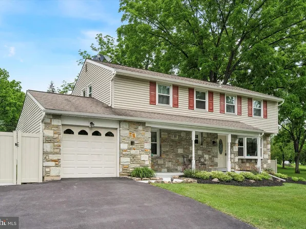 8 Frog Hollow Rd, Churchville, PA 18966