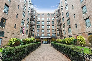 2546 East 13th Street, #D7