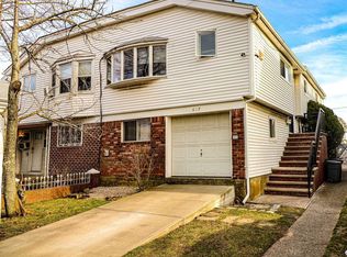 607 Jarvis Ave, Far Rockaway, NY 11691