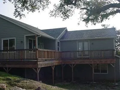 2385 Heinemann Dr photo 1