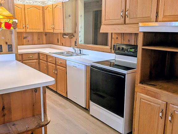 5th image of 324 Grandview St