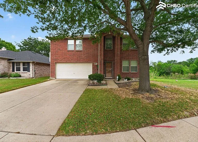 9601 Euclid Dr — Photo 2