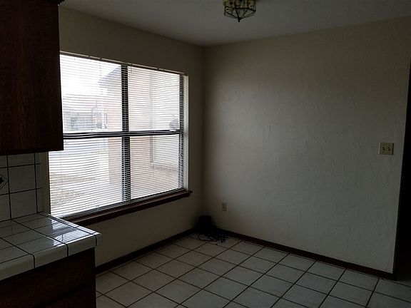 4th image of 7125 NW Birch Pl