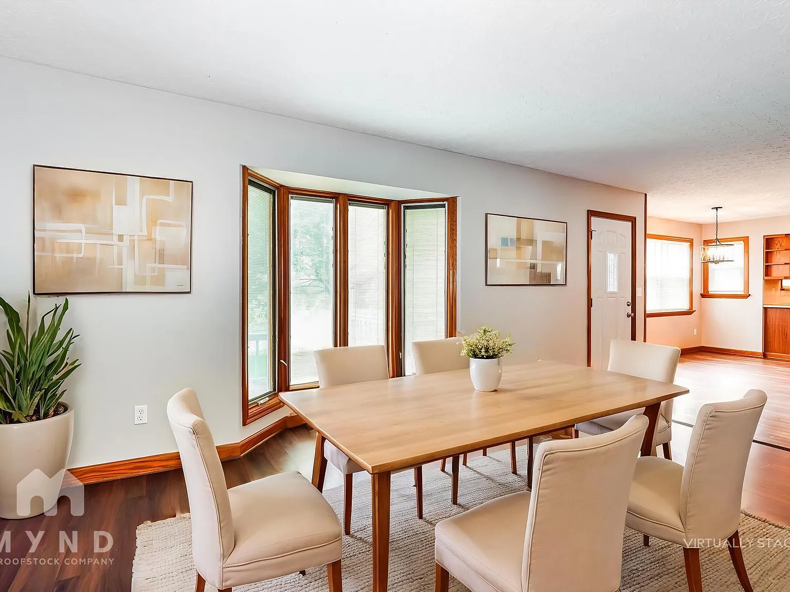 3 bed, 3.0 bath, 1686 sqft, $2,687 — Photo 4