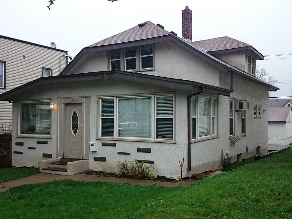 1st image of 1076 Earl St