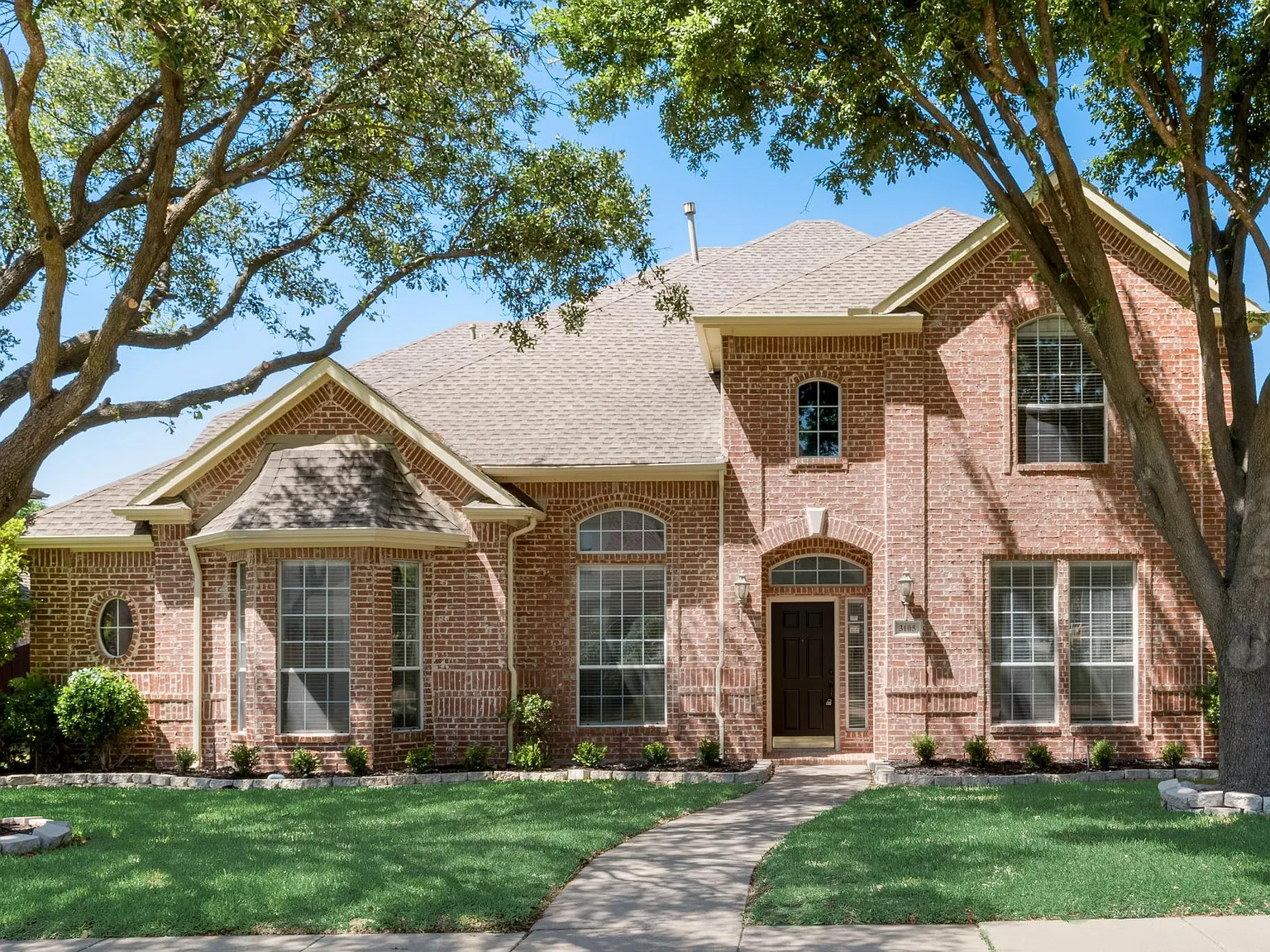 4 bed, 3697 sqft, $3,400 — Photo 1
