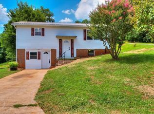 109 Pinnacle Dr, Elizabethton, TN 37643
