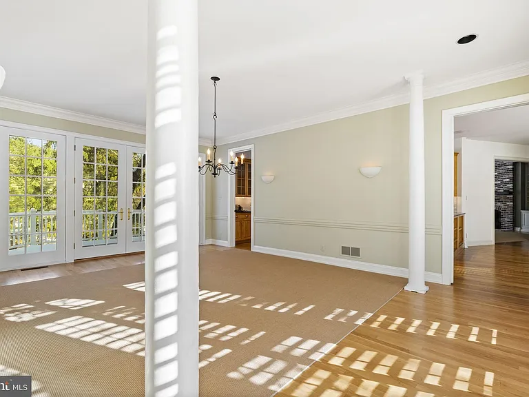 841 Mount Moro Rd — Photo 15