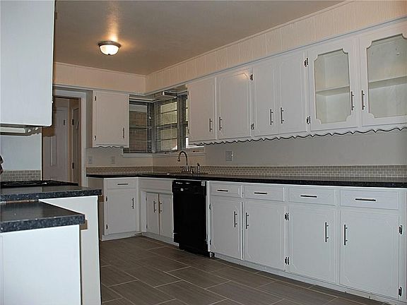 4th image of 4349 SE 12th St