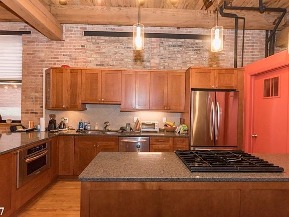 5th image of 1737 N Paulina St #1824