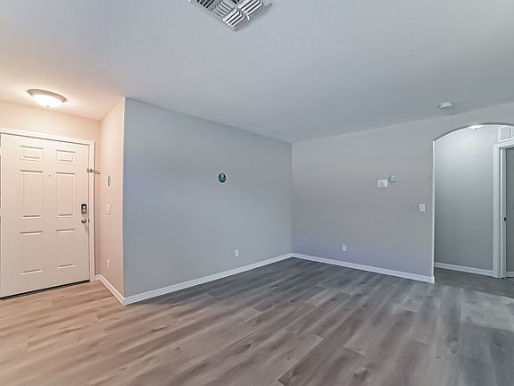 4th image of 12418 W Dreyfus Dr