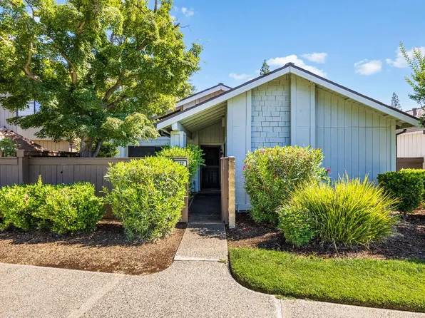 122 E Ranch Rd, Sacramento, CA 95825