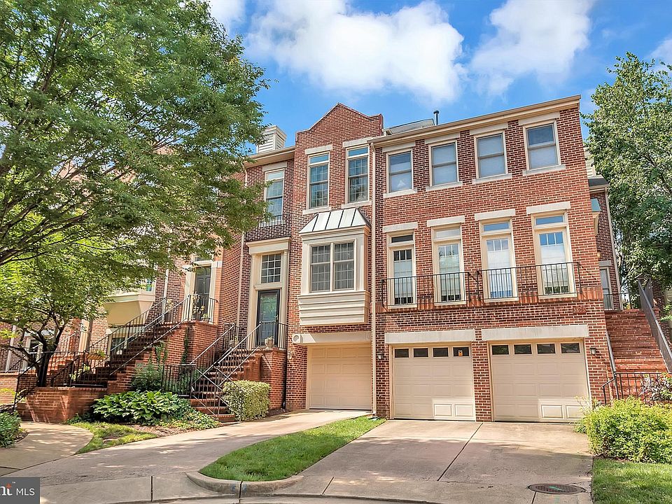 1st image of 3811 Courtland Cres