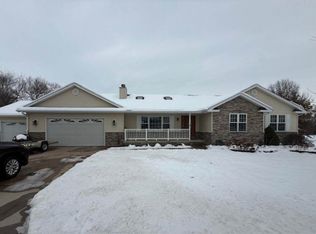11501 Devils Creek Rd, Blue Grass, IA 52726