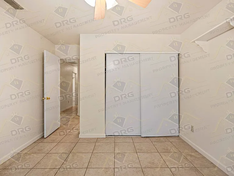 3524 Hallsboro Ct — Photo 15