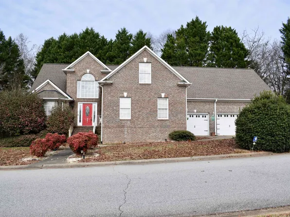 381 Royal Burgess Dr, Campobello, SC 29322