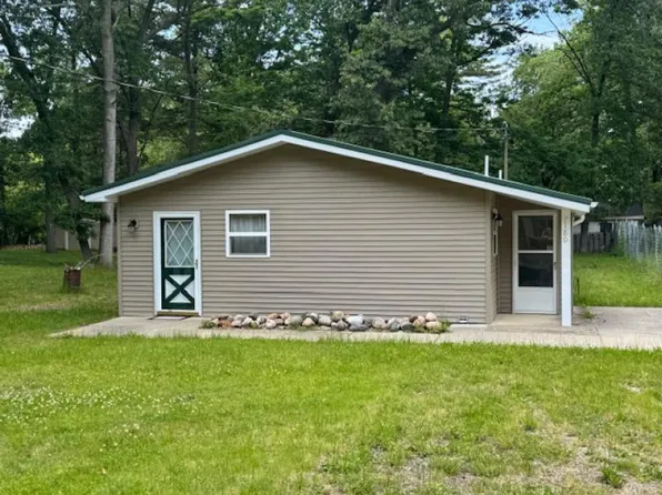 7180 Sugar Maple Dr, Caseville, MI 48725